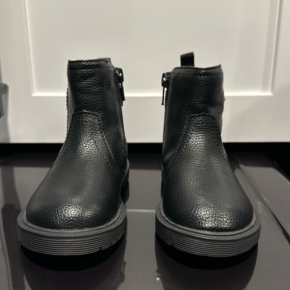 Baby Gap Toddler Booties - Picture 2 of 6